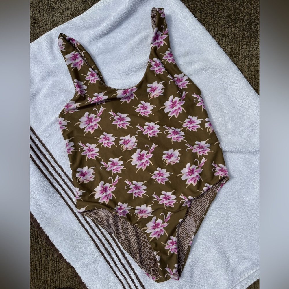 Acacia one-piece